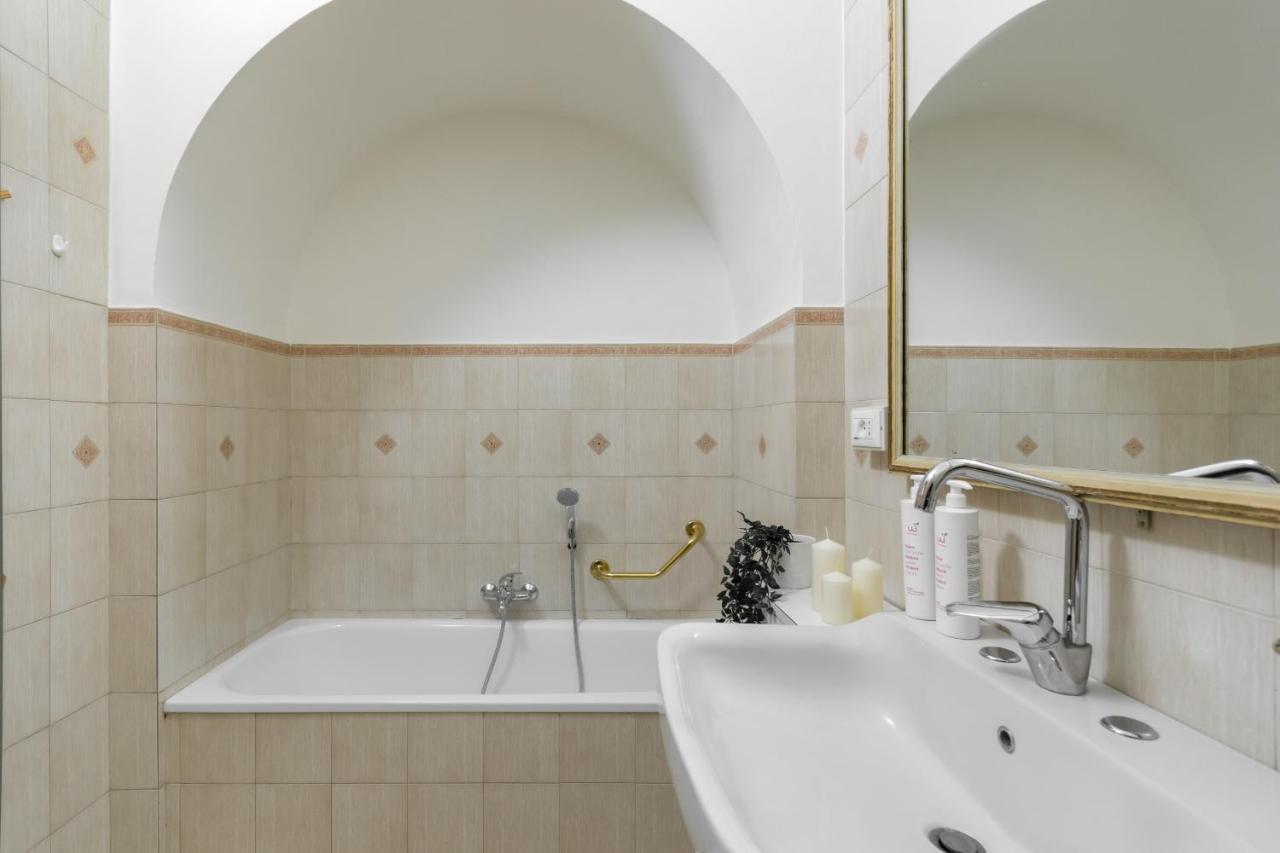 Elegante E Raffinato In Zona Crocetta Apartamento Turim Exterior foto